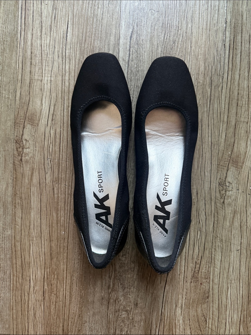 Anne Klein sport wisher wedge size 9